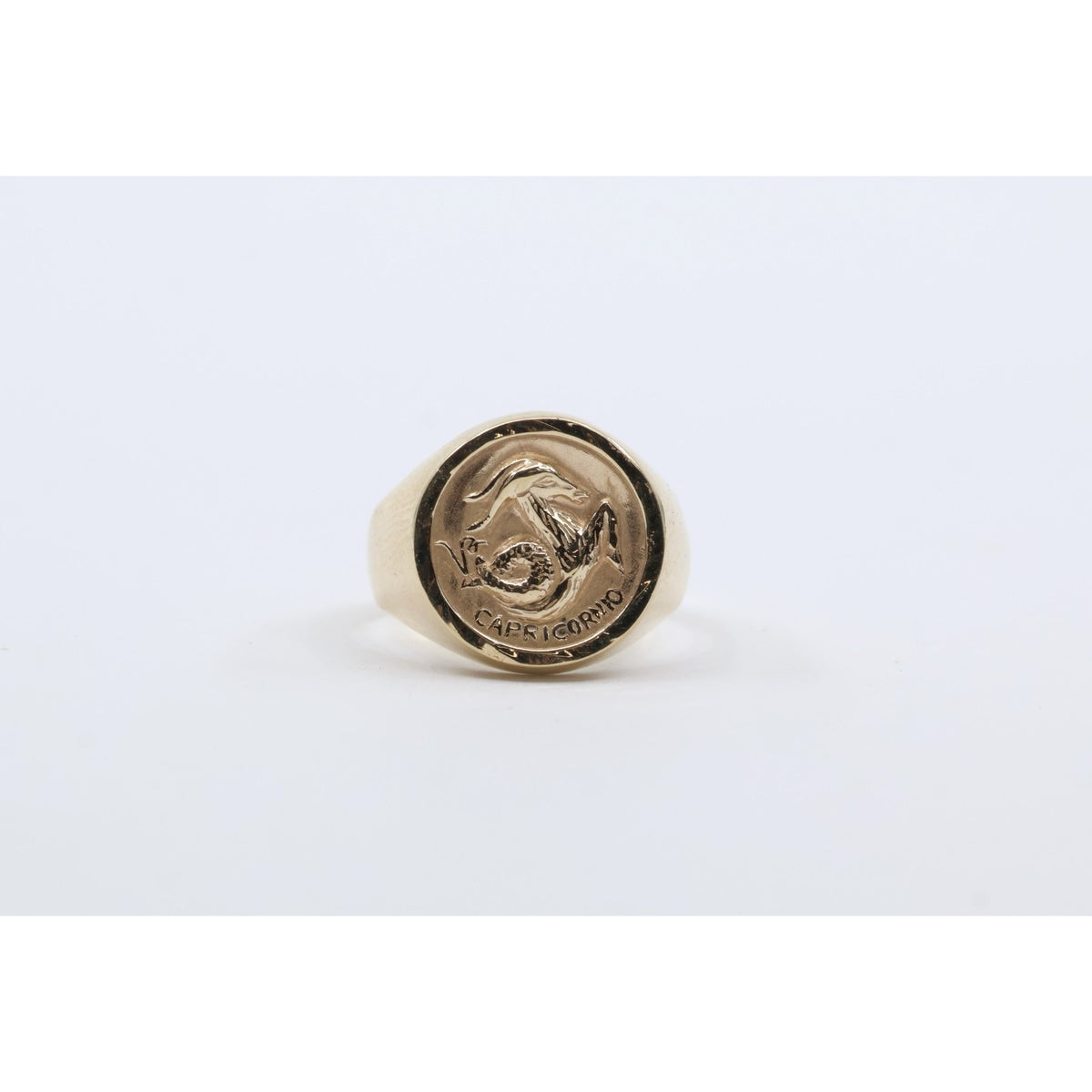 12K Yellow Gold Zodiac Capricorn Horoscope Ring