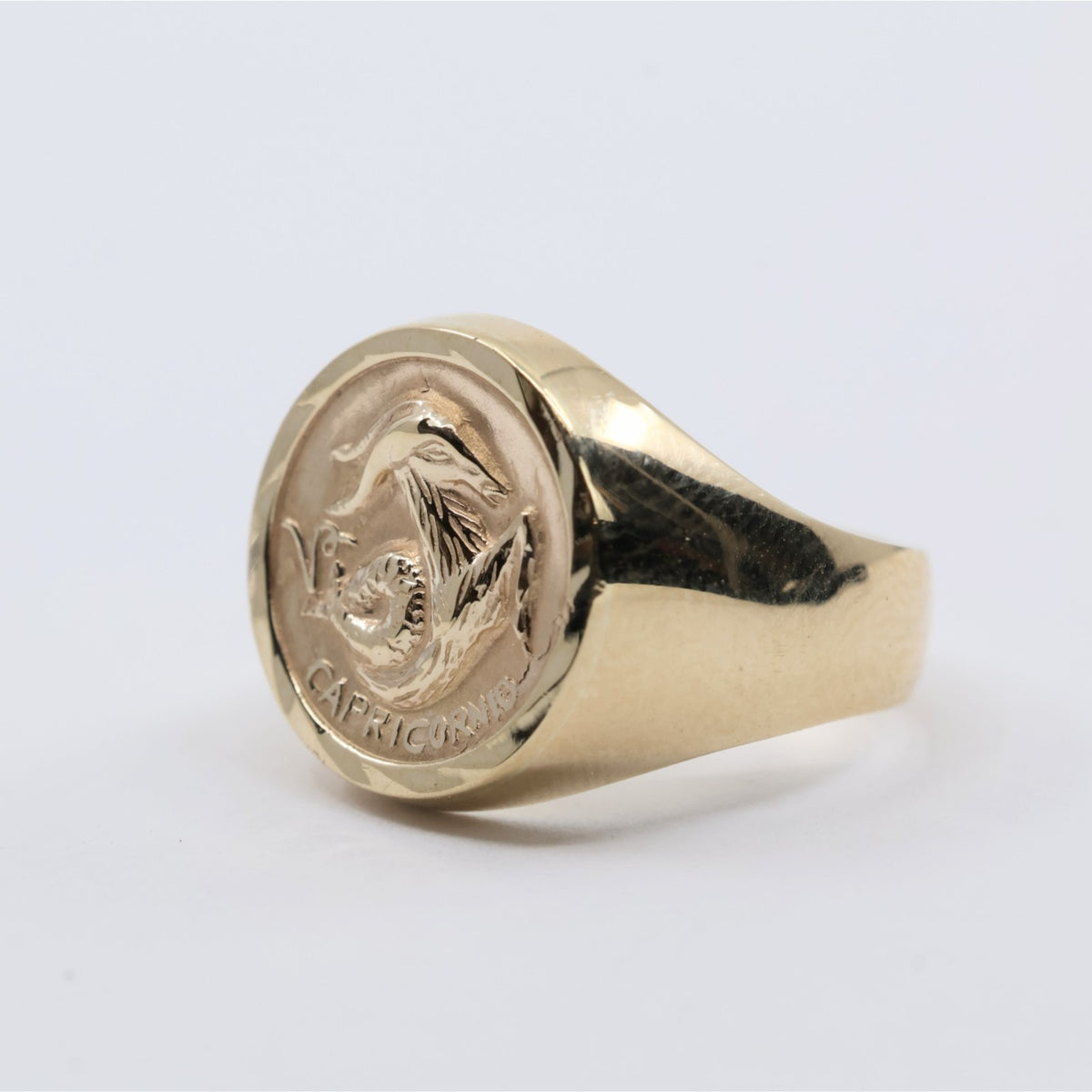 12K Yellow Gold Zodiac Capricorn Horoscope Ring