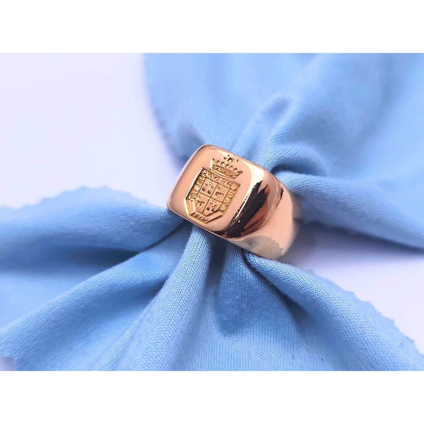 18K Yellow Gold Square Crested Signet Ring