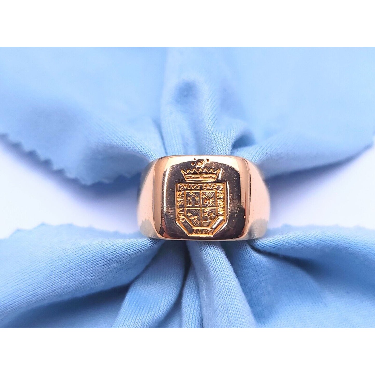 18K Yellow Gold Square Crested Signet Ring