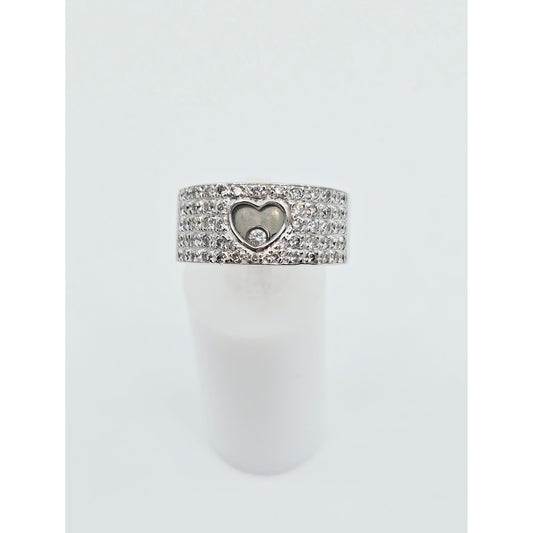 18K White Gold Round Cut Diamond Wide Band Heart Motion Ring