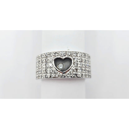 18K White Gold Round Cut Diamond Wide Band Heart Motion Ring