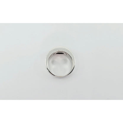 18K White Gold Round Cut Diamond Wide Band Heart Motion Ring