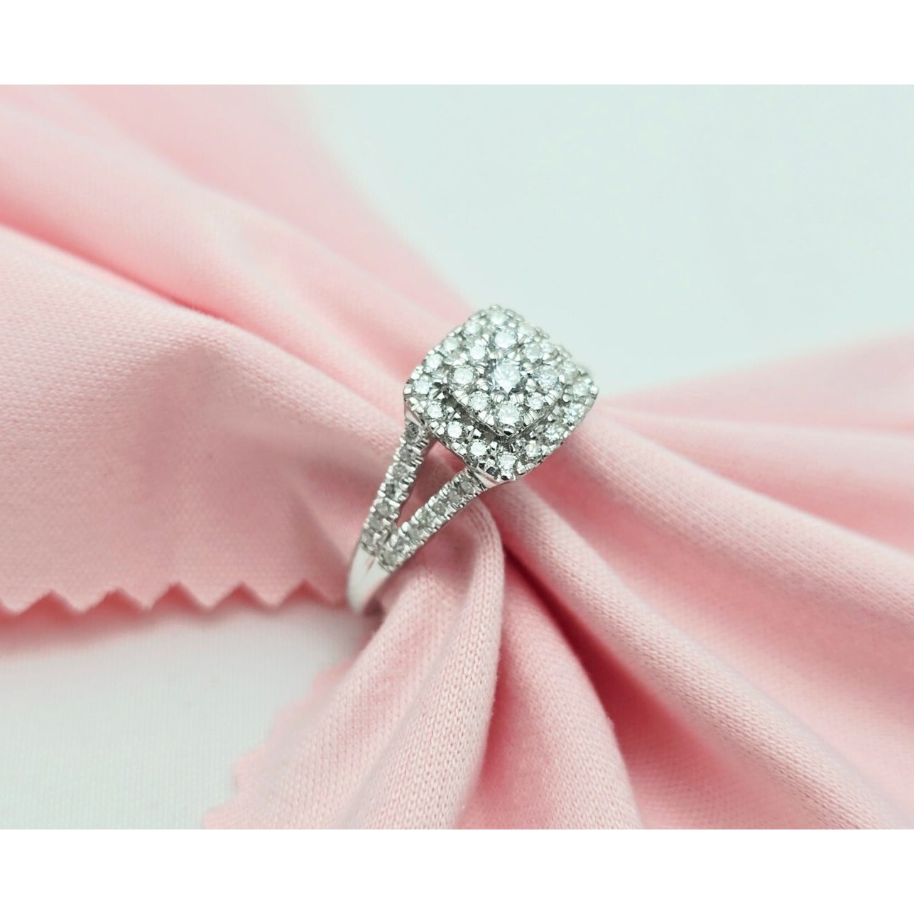 14K White Gold Ladies Diamond Halo Engagement Ring