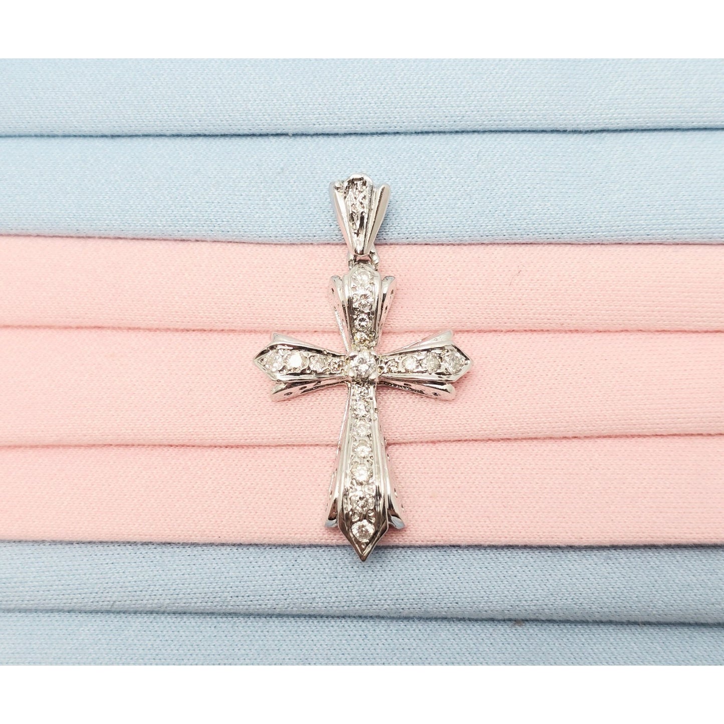 14K White Gold White Diamond Cross Pendant Charm