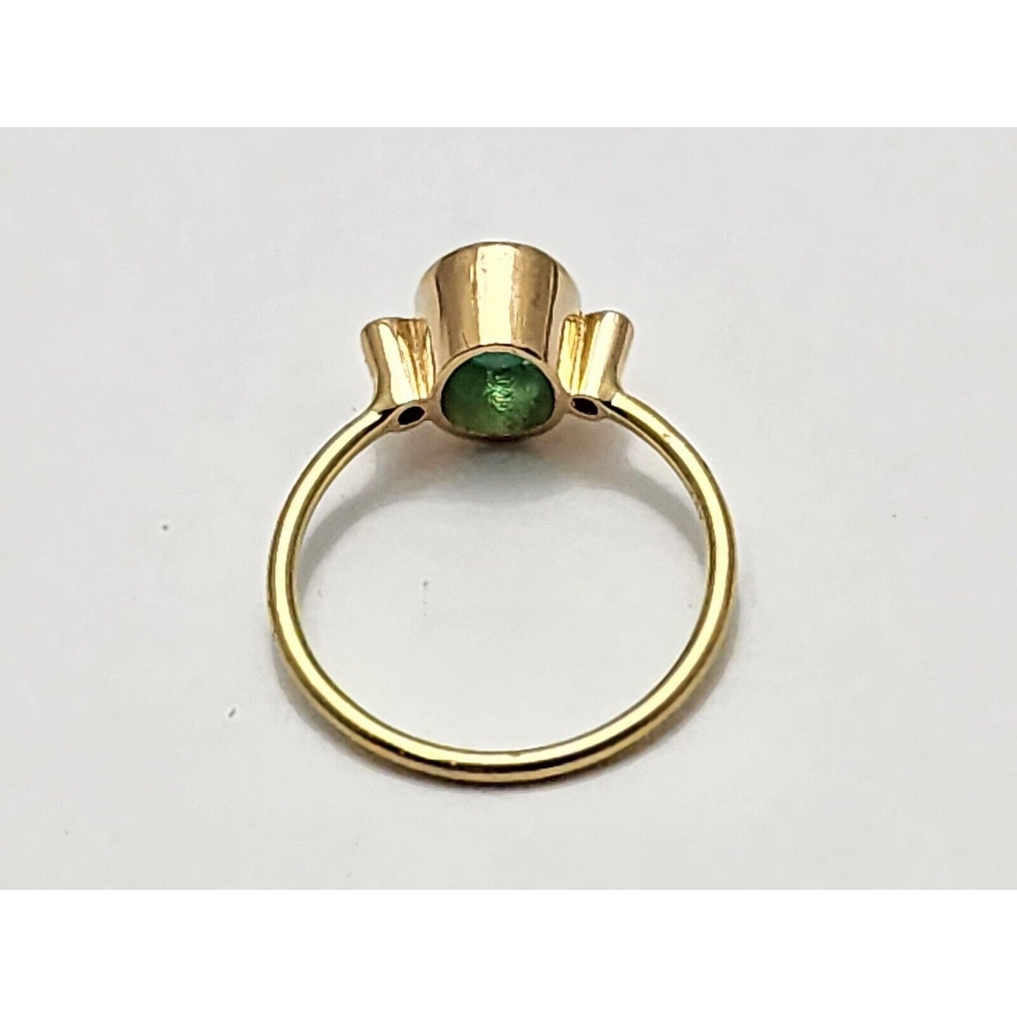 18K Yellow Gold Emerald & Round Cut Diamond Ring