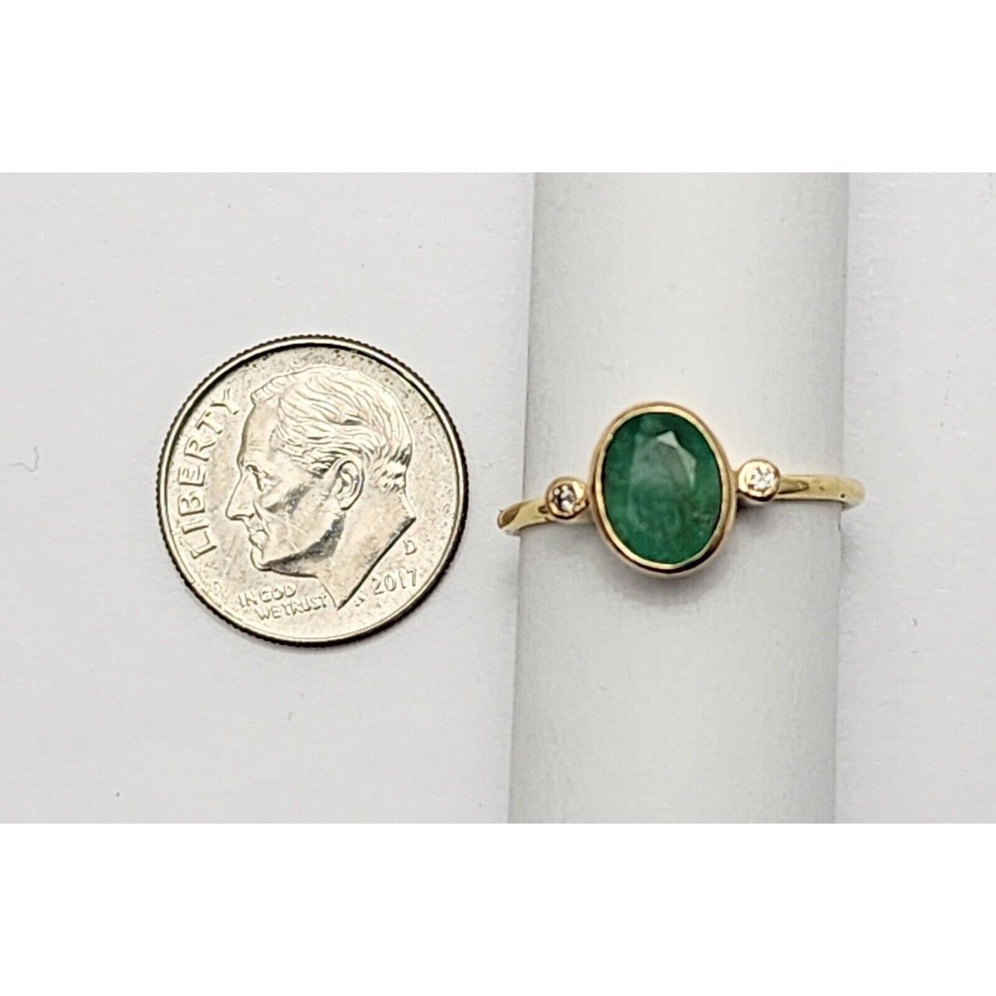 18K Yellow Gold Emerald & Round Cut Diamond Ring