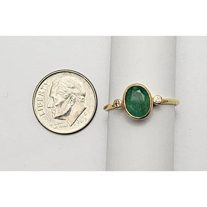 18K Yellow Gold Emerald & Round Cut Diamond Ring