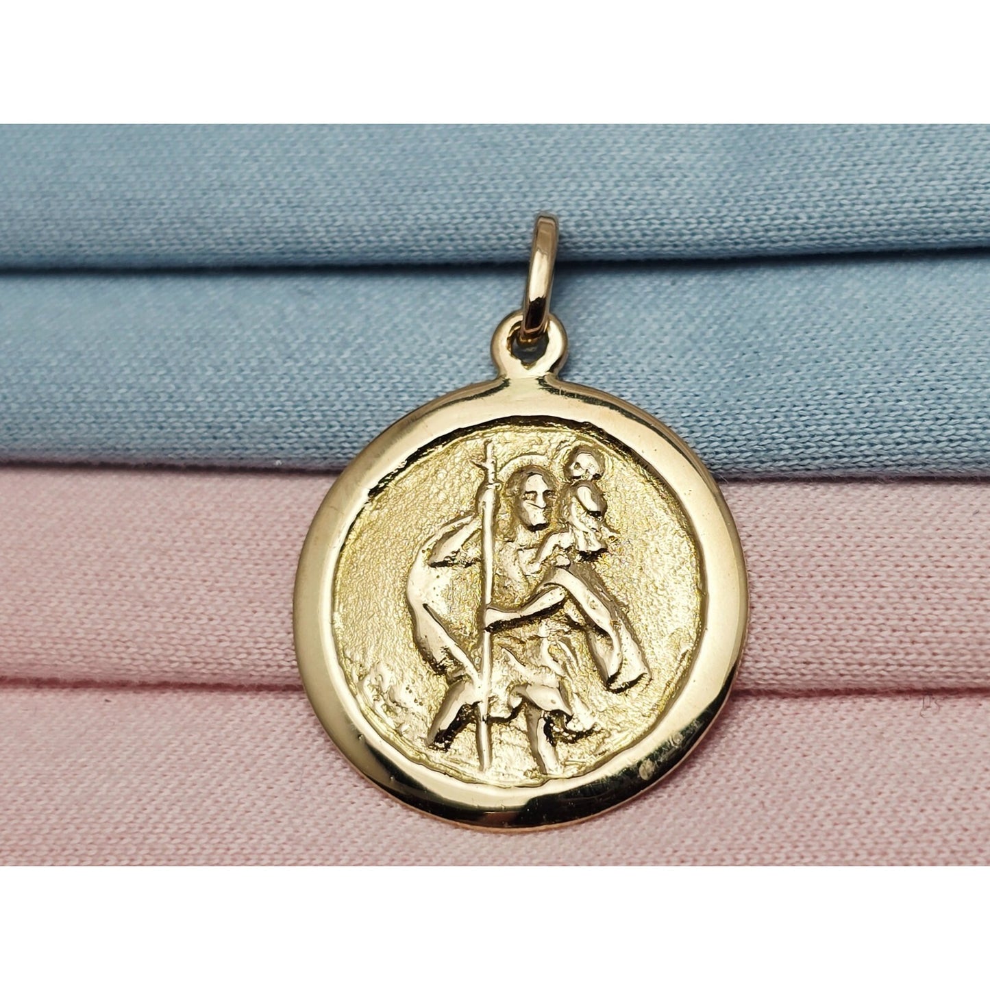 18K Yellow Gold Round Saint Christopher Charm Pendant
