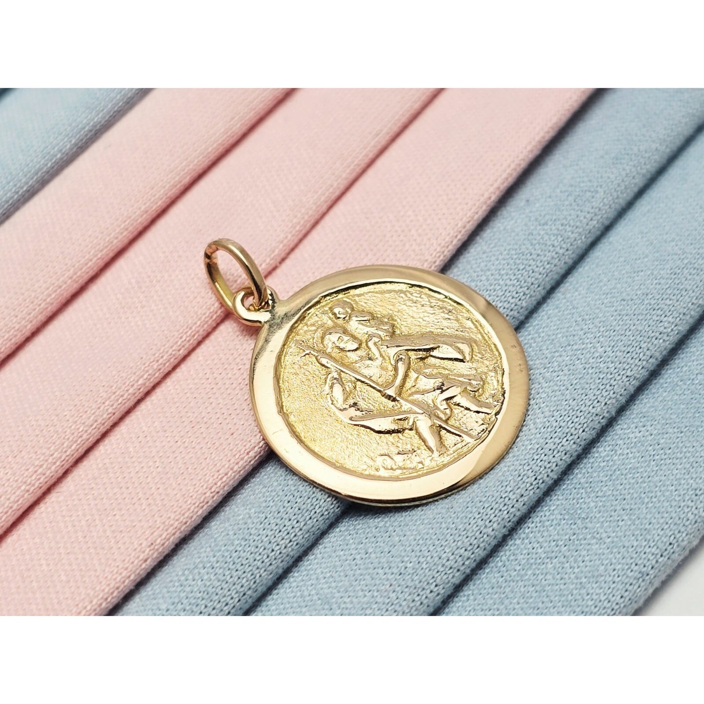 18K Yellow Gold Round Saint Christopher Charm Pendant