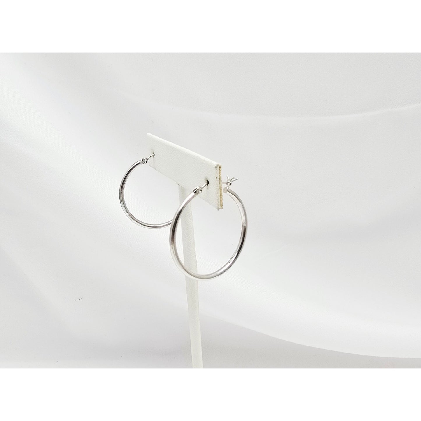 Medium Sized 14K White Gold Hinged Hoop Earrings
