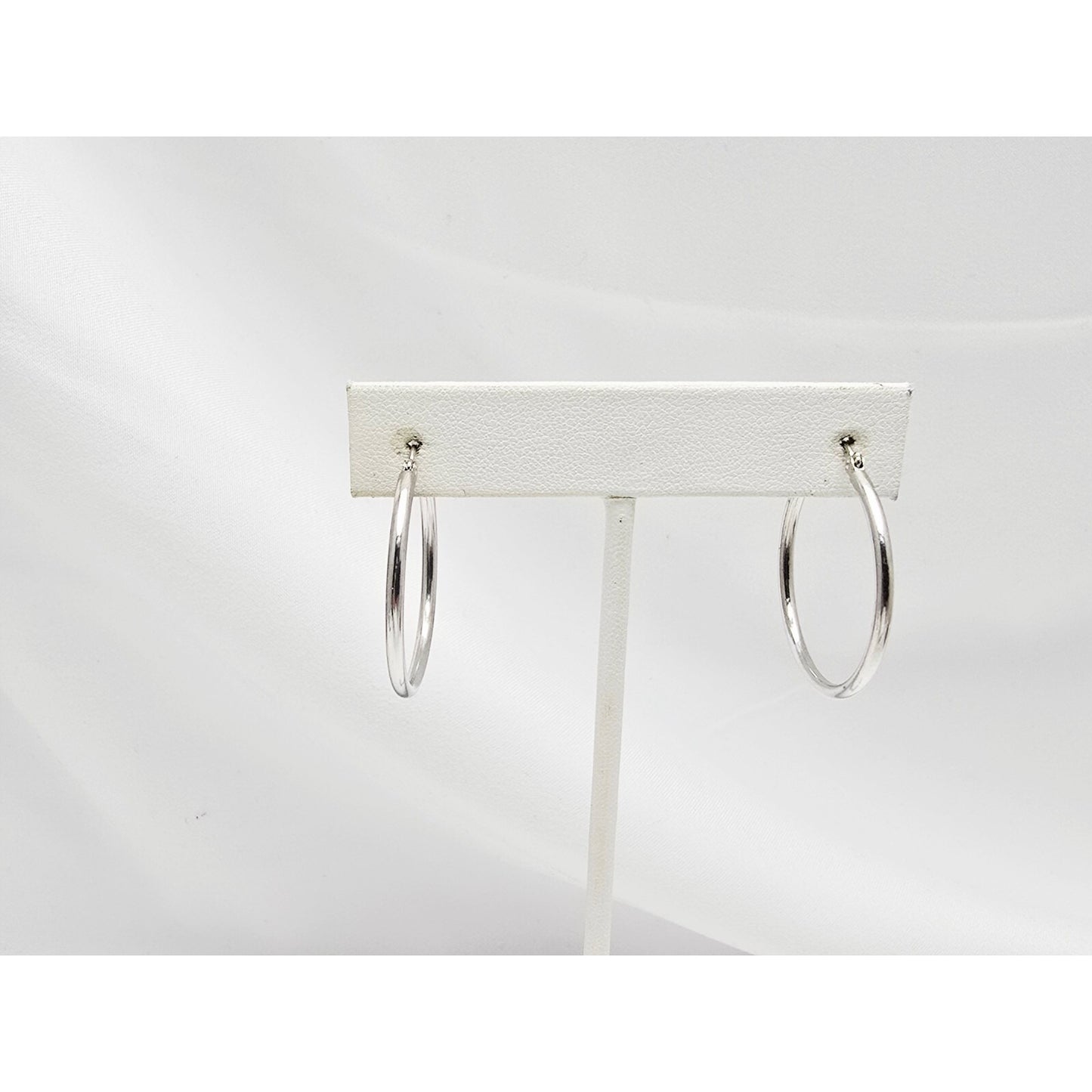 Medium Sized 14K White Gold Hinged Hoop Earrings