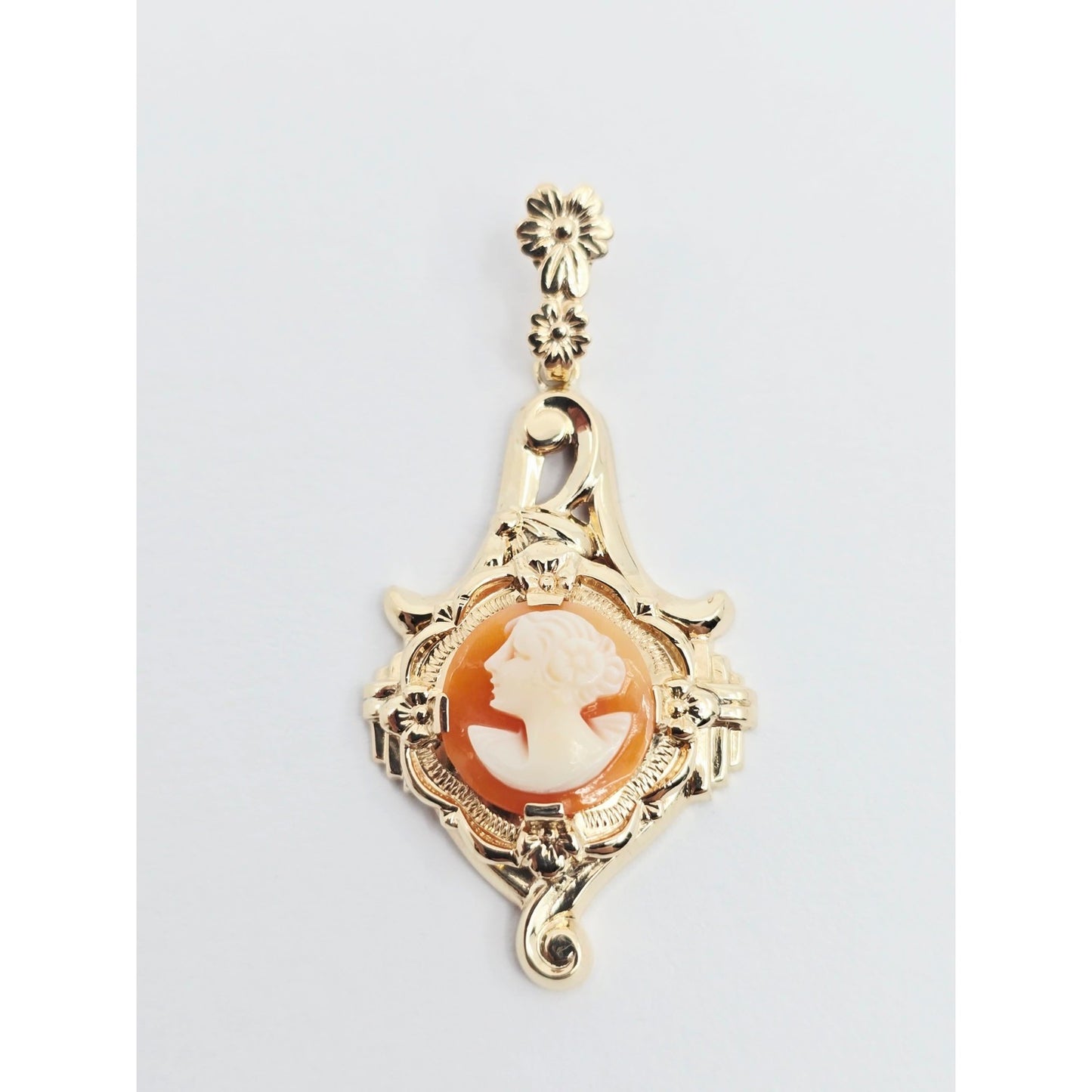 10K Yellow Gold Cameo Dangle Drop Charm Pendant