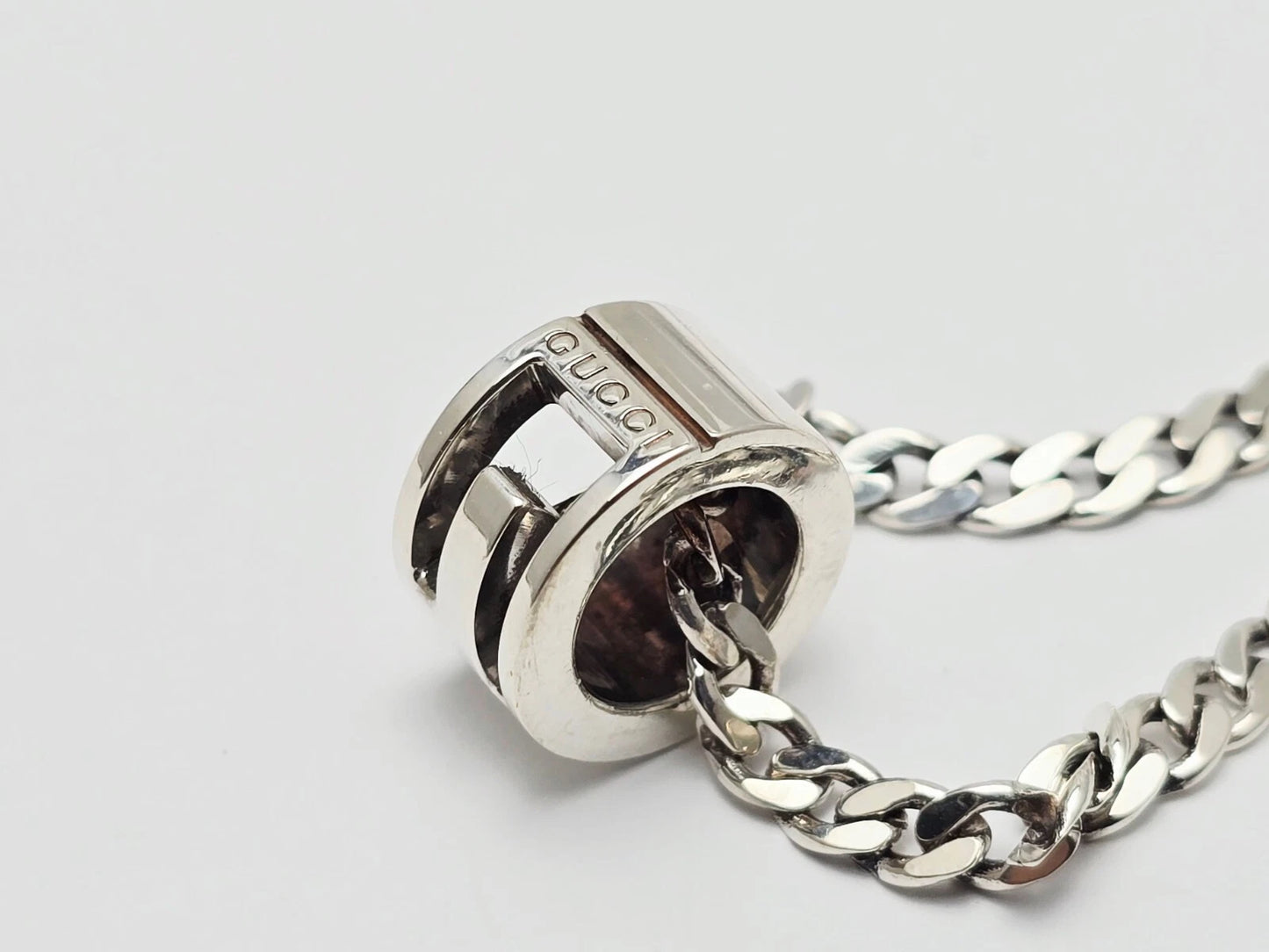 Gucci G Cut Out Round Circle Sterling Silver Charm Pendant Curb Chain Necklace