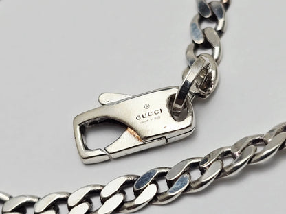 Gucci G Cut Out Round Circle Sterling Silver Charm Pendant Curb Chain Necklace