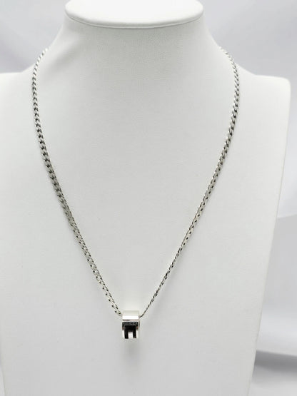 Gucci G Cut Out Round Circle Sterling Silver Charm Pendant Curb Chain Necklace
