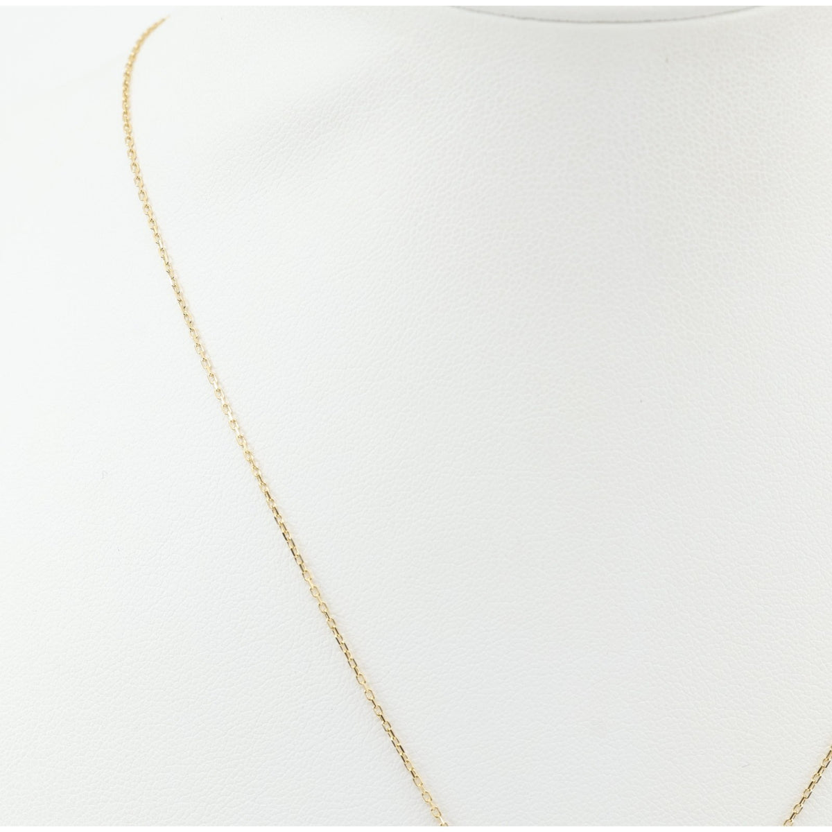 18K Yellow Gold Butterfly Charm Pendant Resizable Cable Link Chain Necklace