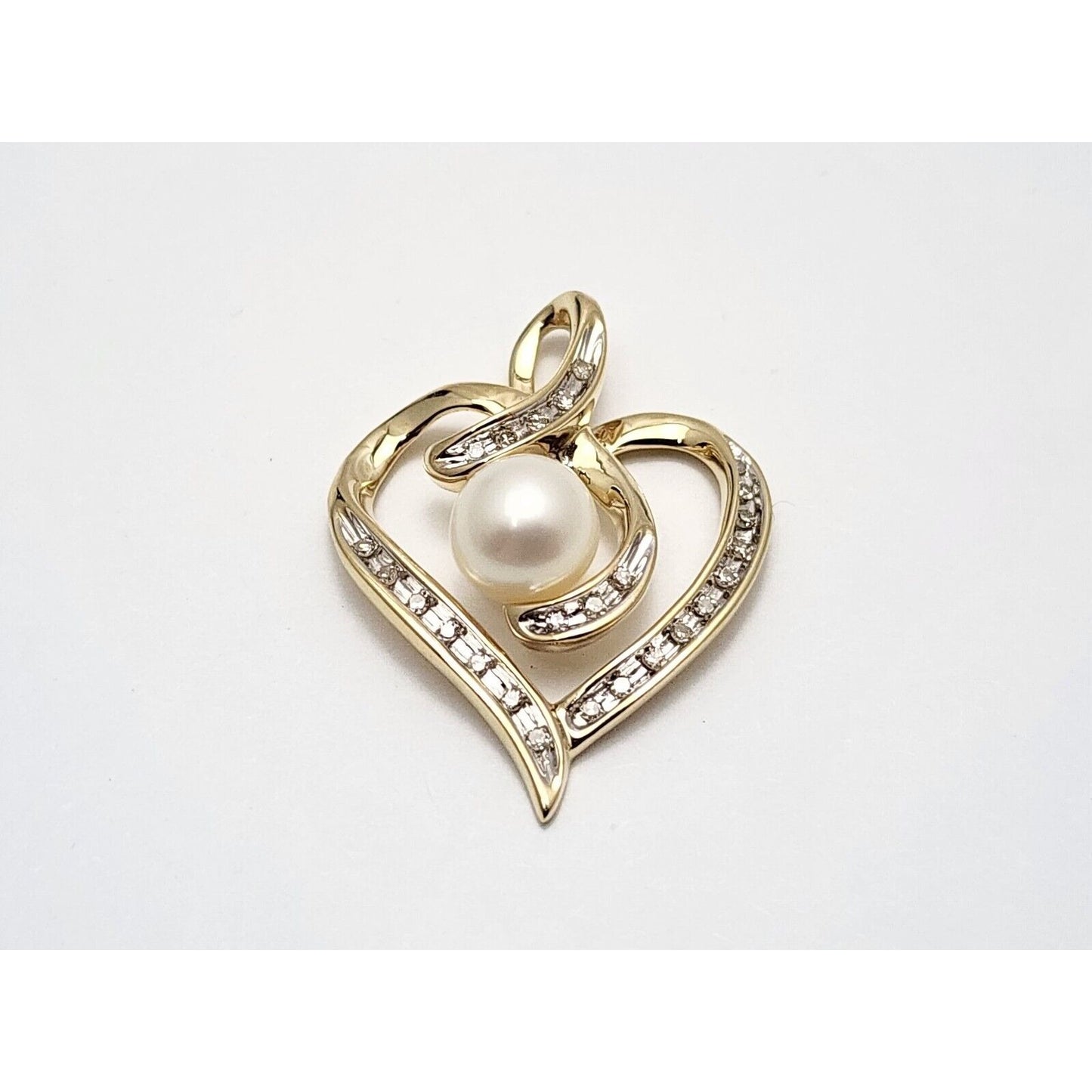 10K Yellow Gold Open Heart Diamond & Pearl Charm Pendant