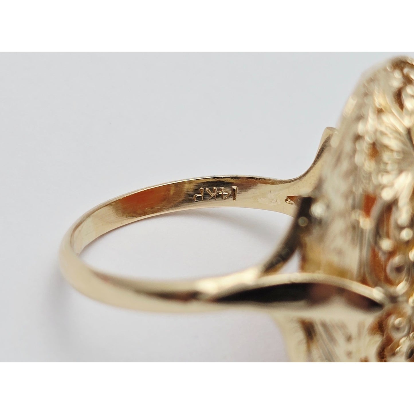 Antique Vintage 14K Yellow Gold Oval Cameo Filigree Ring