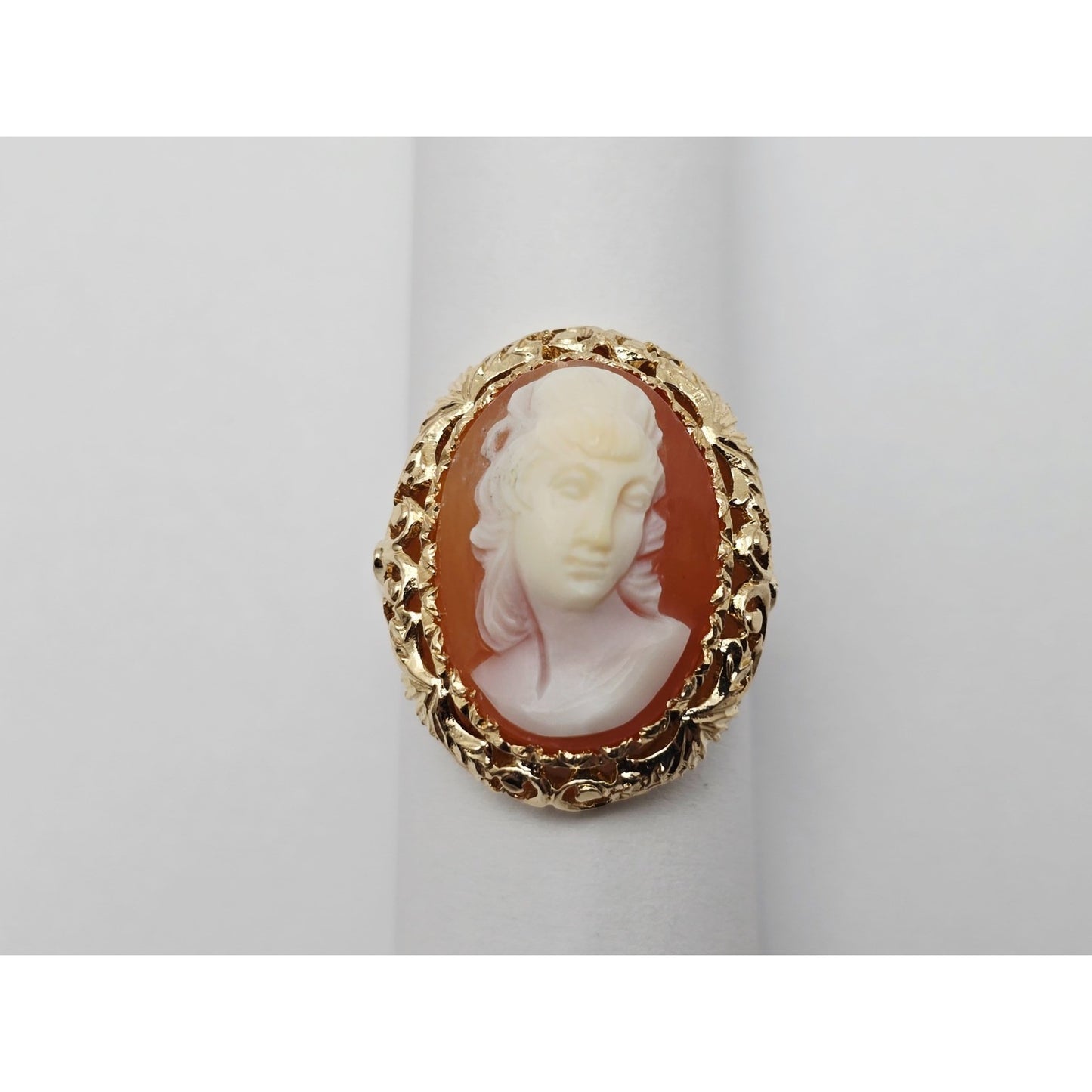Antique Vintage 14K Yellow Gold Oval Cameo Filigree Ring
