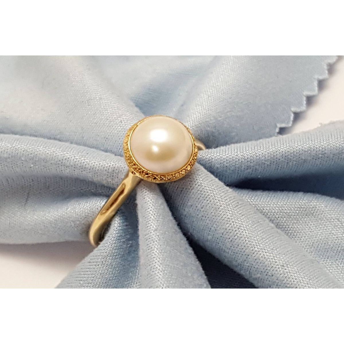 18K Yellow Gold Diamond Cut Pearl Ring