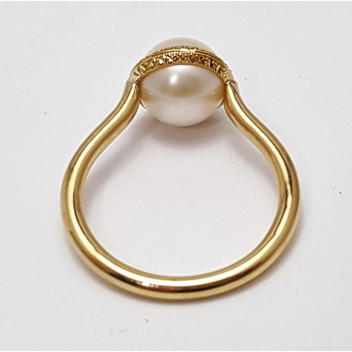 18K Yellow Gold Diamond Cut Pearl Ring