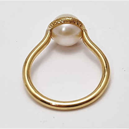 18K Yellow Gold Diamond Cut Pearl Ring