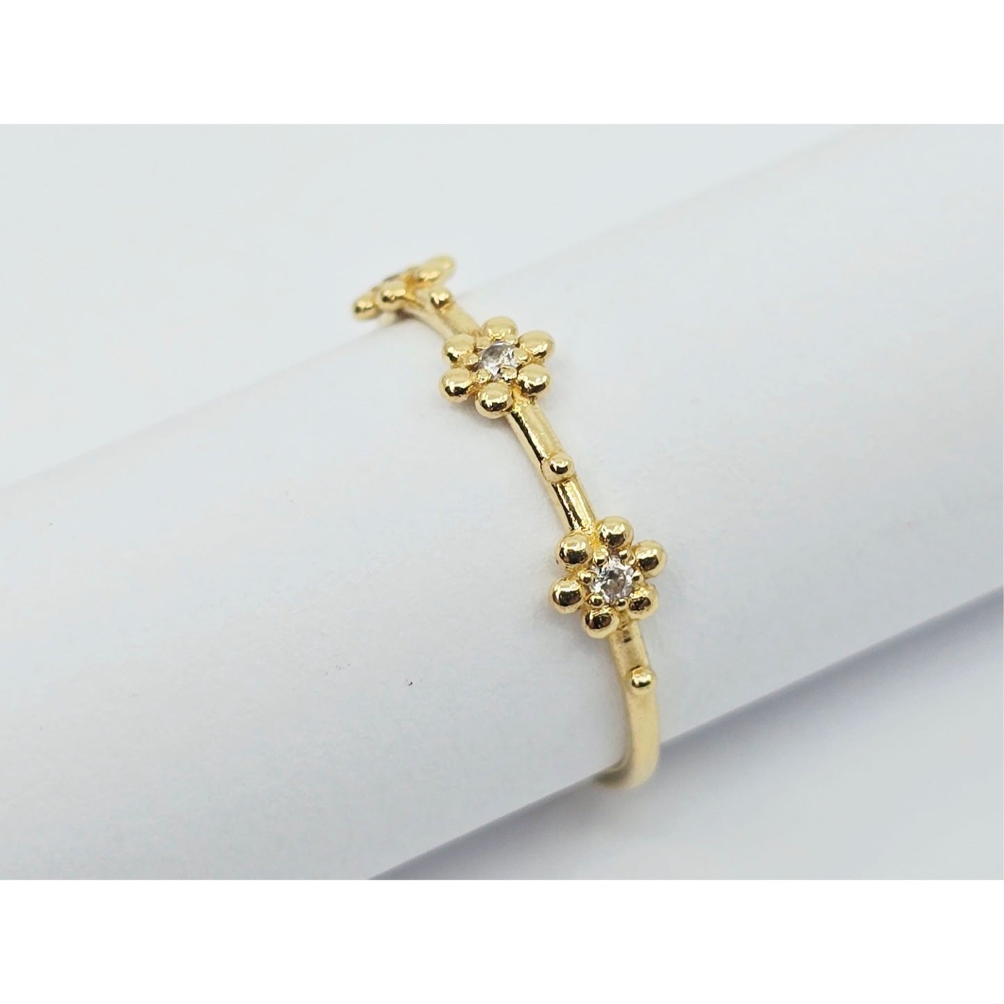 18K Yellow Gold Floral Flower CZ Ring