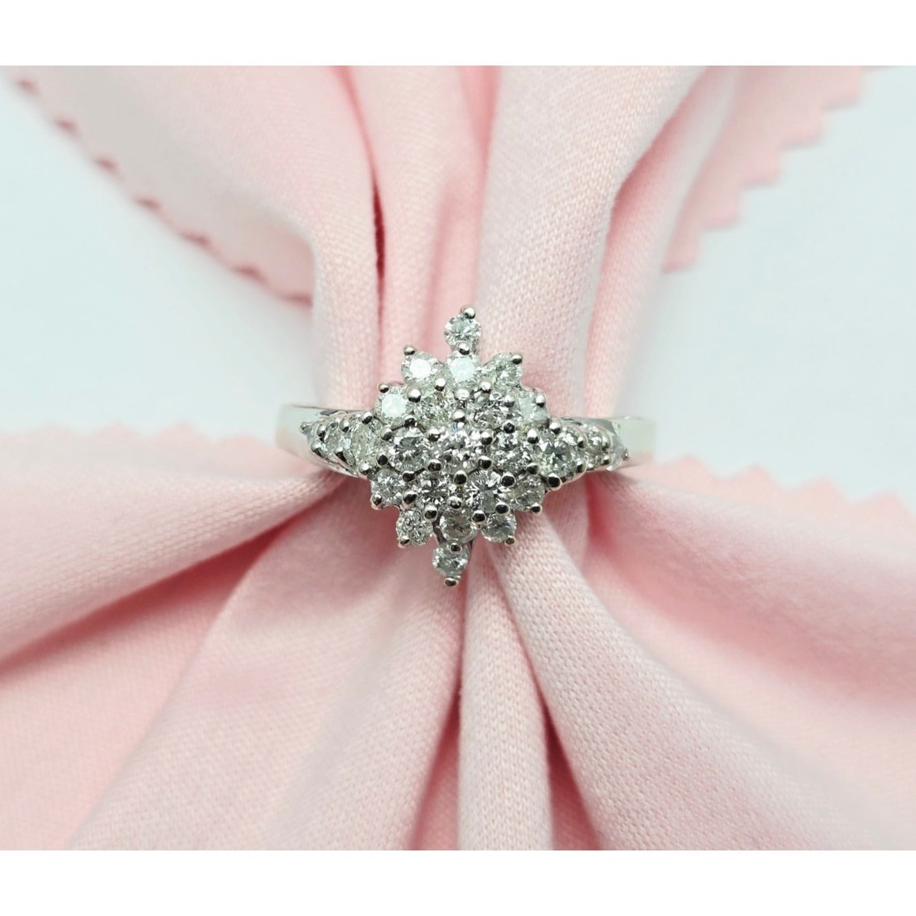 14K White Gold Round Cut Diamond Cluster Ring