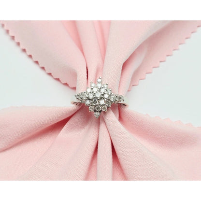 14K White Gold Round Cut Diamond Cluster Ring