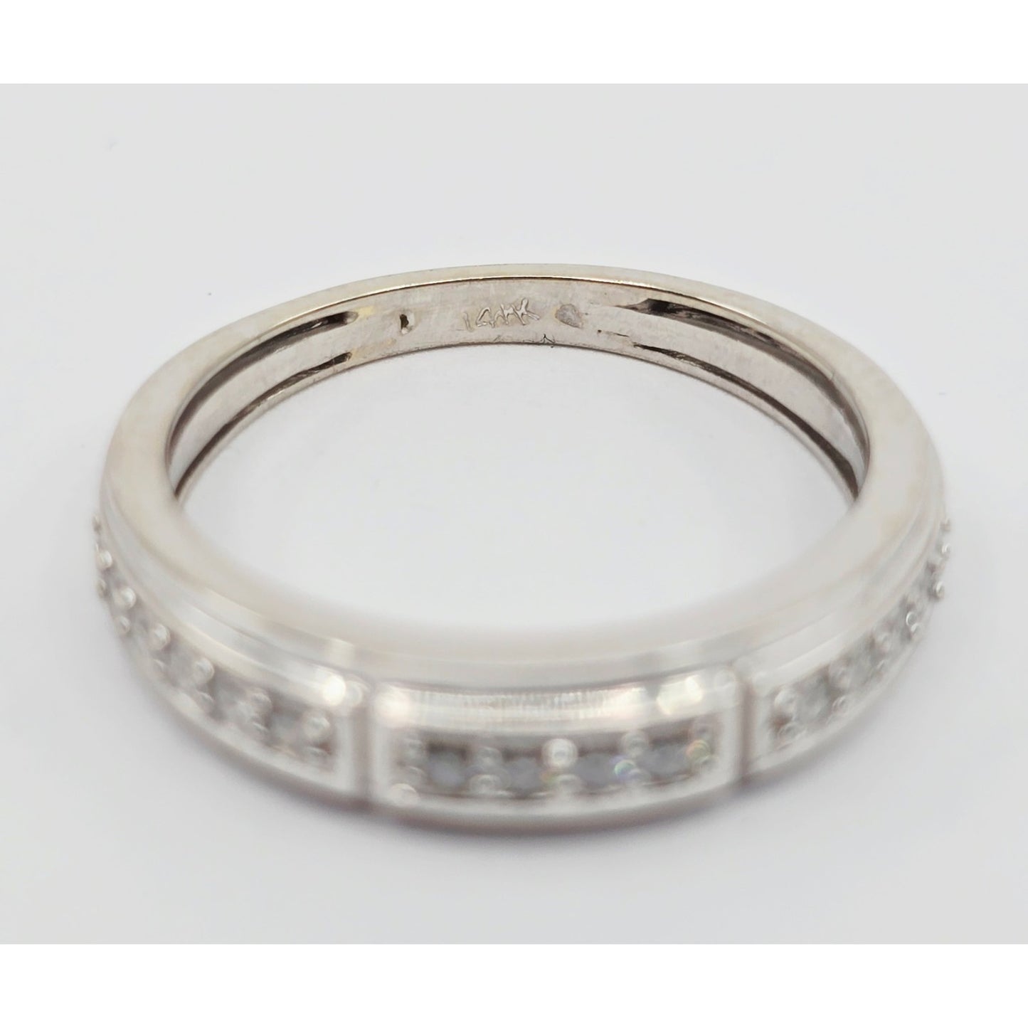 14K White Gold Diamond Wedding Band Ring