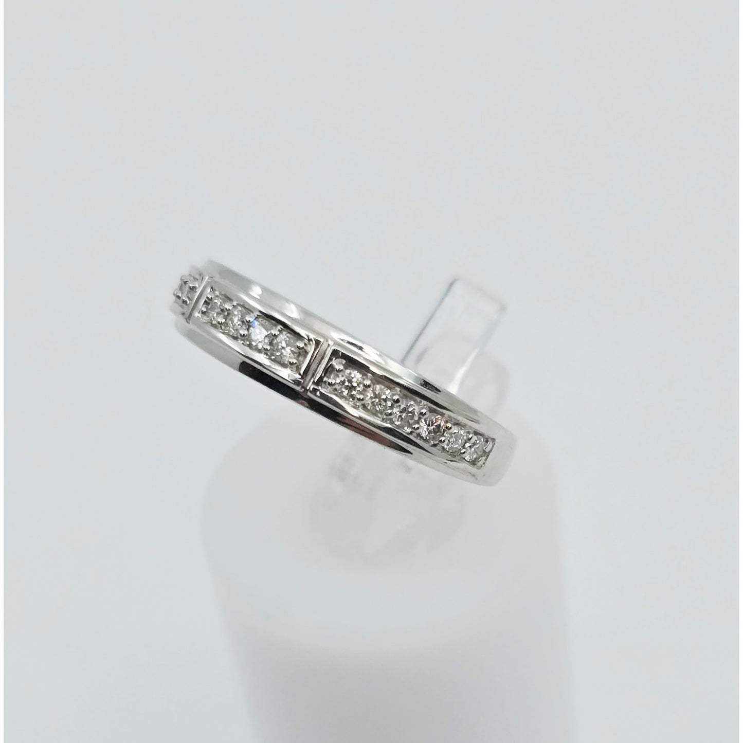14K White Gold Diamond Wedding Band Ring