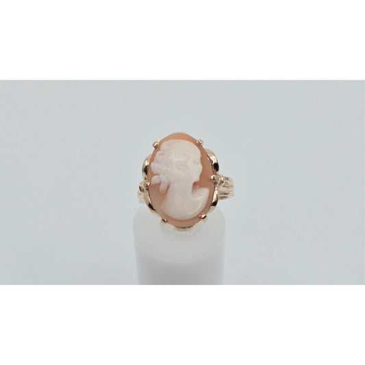 Vintage 14K Yellow Gold Oval Cameo Filigree Ring