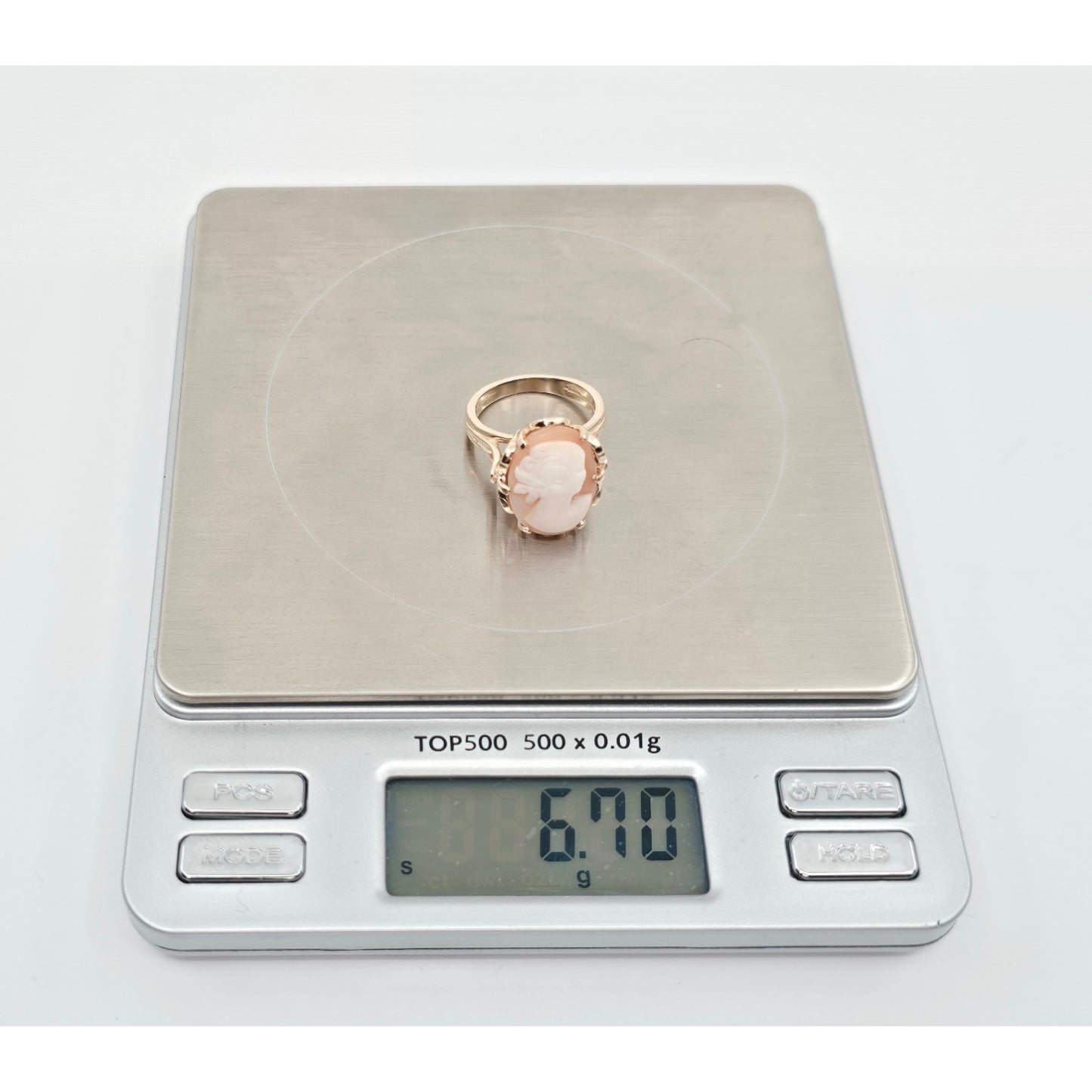 Vintage 14K Yellow Gold Oval Cameo Filigree Ring