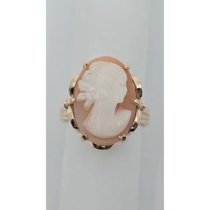 Vintage 14K Yellow Gold Oval Cameo Filigree Ring