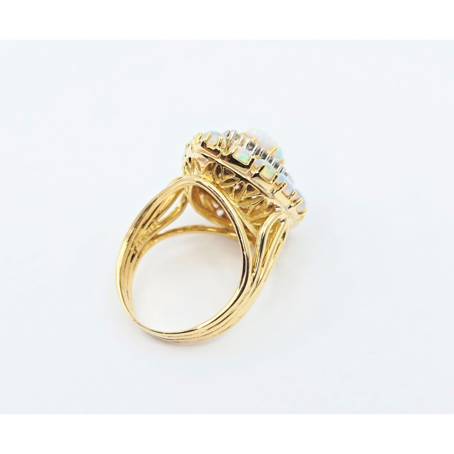 Vintage 18K Yellow Gold Opal & Diamond Ring