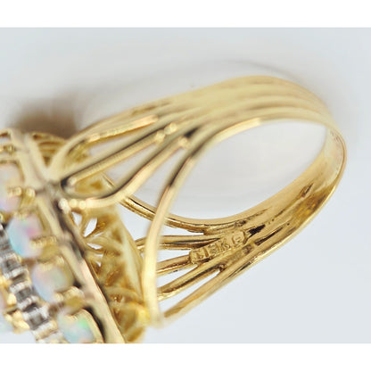 Vintage 18K Yellow Gold Opal & Diamond Ring