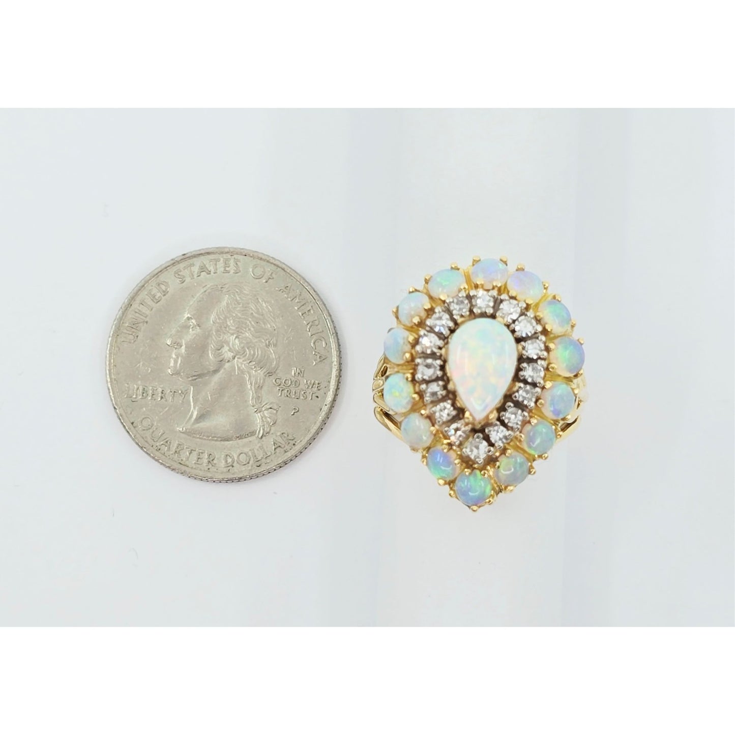 Vintage 18K Yellow Gold Opal & Diamond Ring
