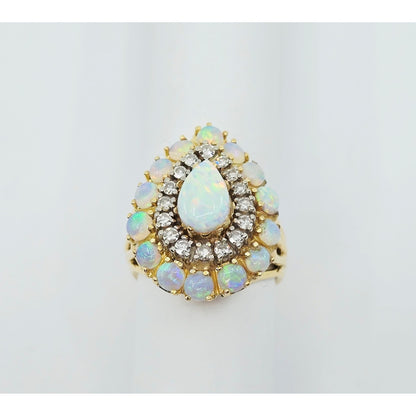 Vintage 18K Yellow Gold Opal & Diamond Ring