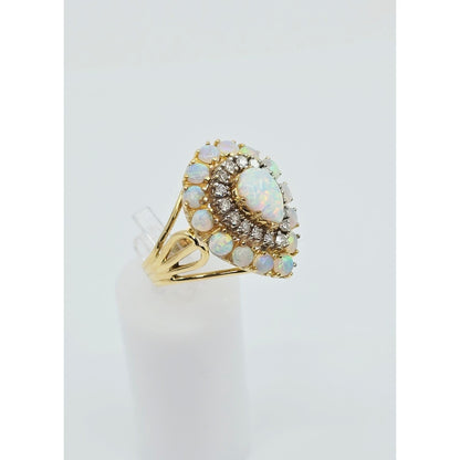 Vintage 18K Yellow Gold Opal & Diamond Ring