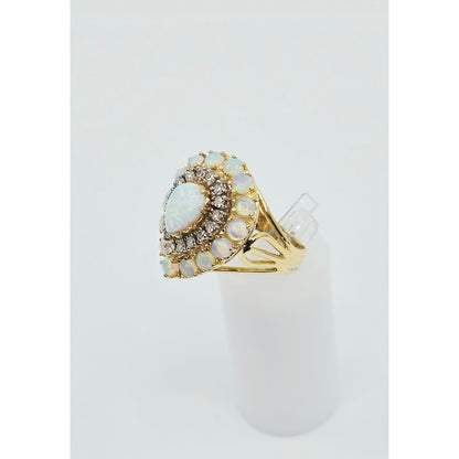 Vintage 18K Yellow Gold Opal & Diamond Ring