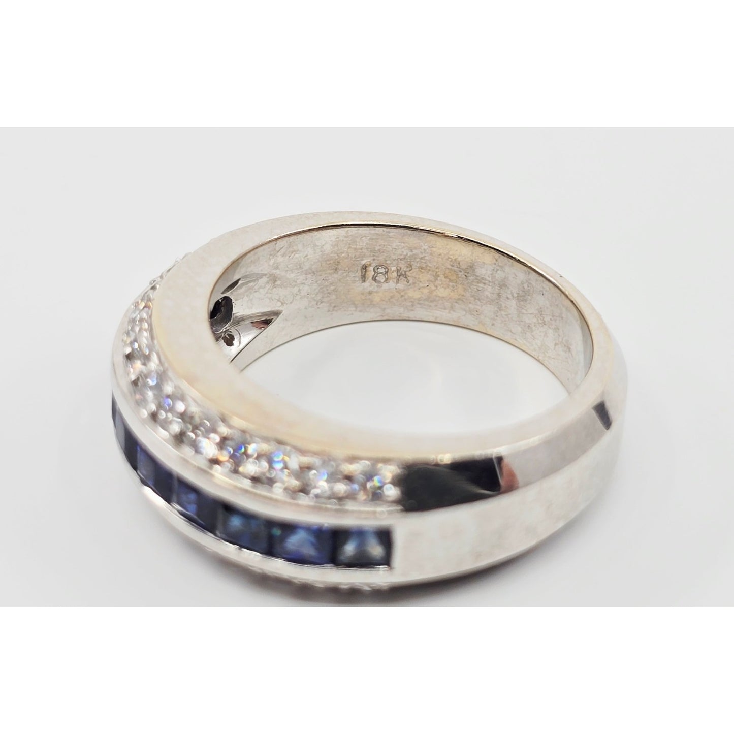 18K White Gold Princess Cut Sapphire & Round Cut Diamond Ring