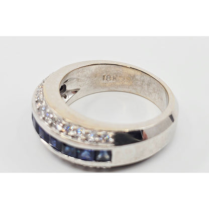 18K White Gold Princess Cut Sapphire & Round Cut Diamond Ring