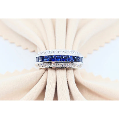 18K White Gold Princess Cut Sapphire & Round Cut Diamond Ring