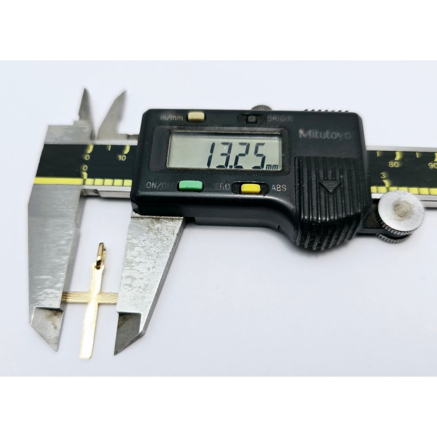 18K Yellow Gold Religious Cut Cross Charm Pendant