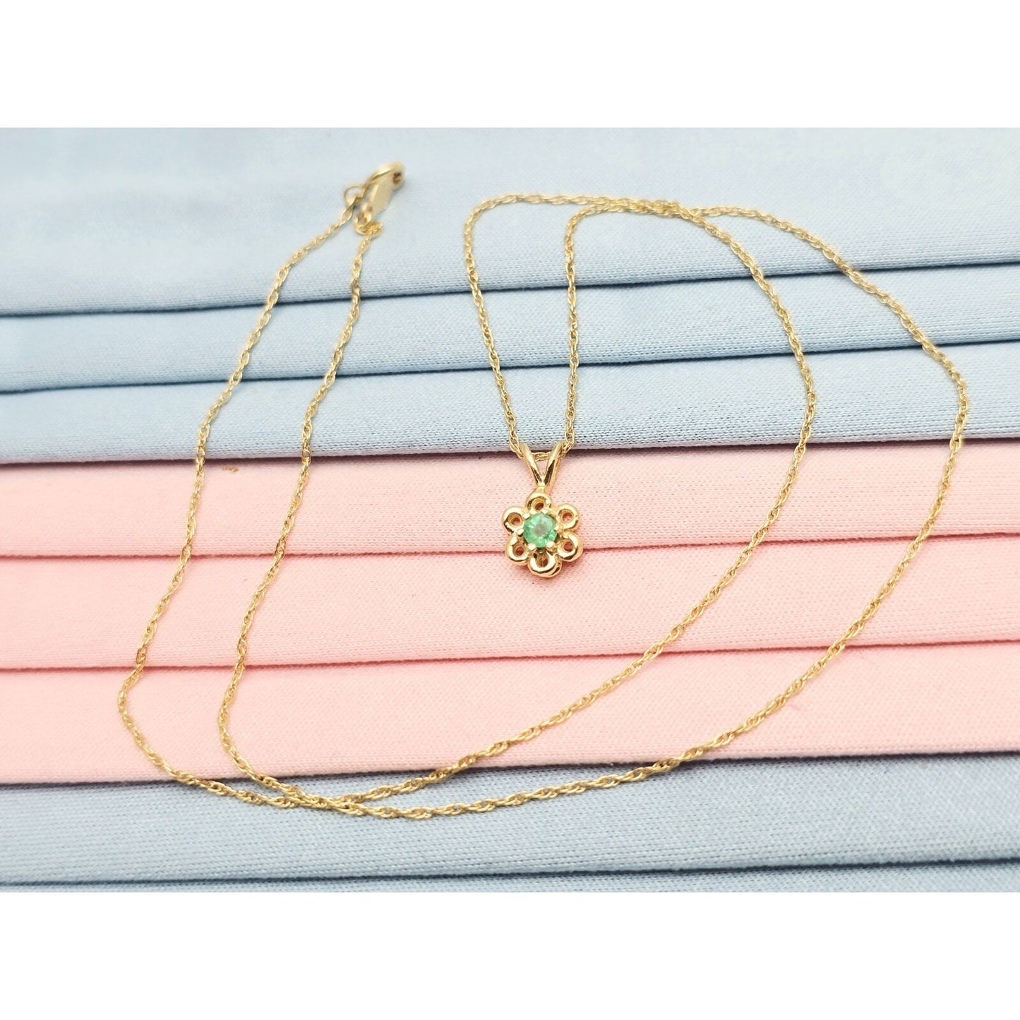 14K Yellow Gold Mesh Link Chain Necklace & Flower Emerald Charm Pendant