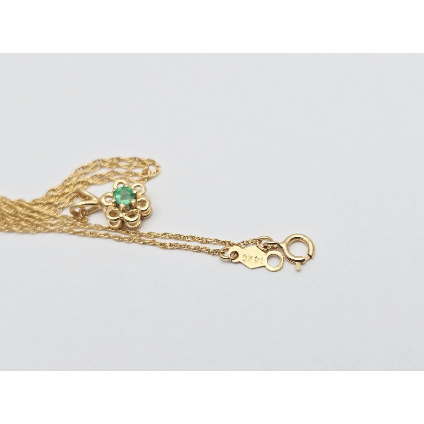 14K Yellow Gold Mesh Link Chain Necklace & Flower Emerald Charm Pendant
