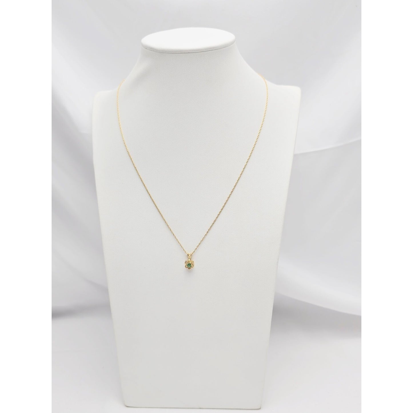 14K Yellow Gold Mesh Link Chain Necklace & Flower Emerald Charm Pendant