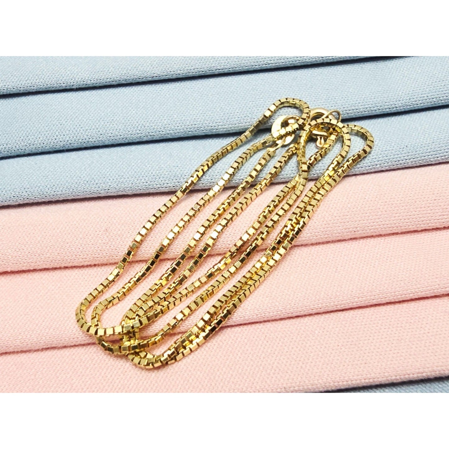 14K Yellow Gold Box Link Chain Necklace Italy