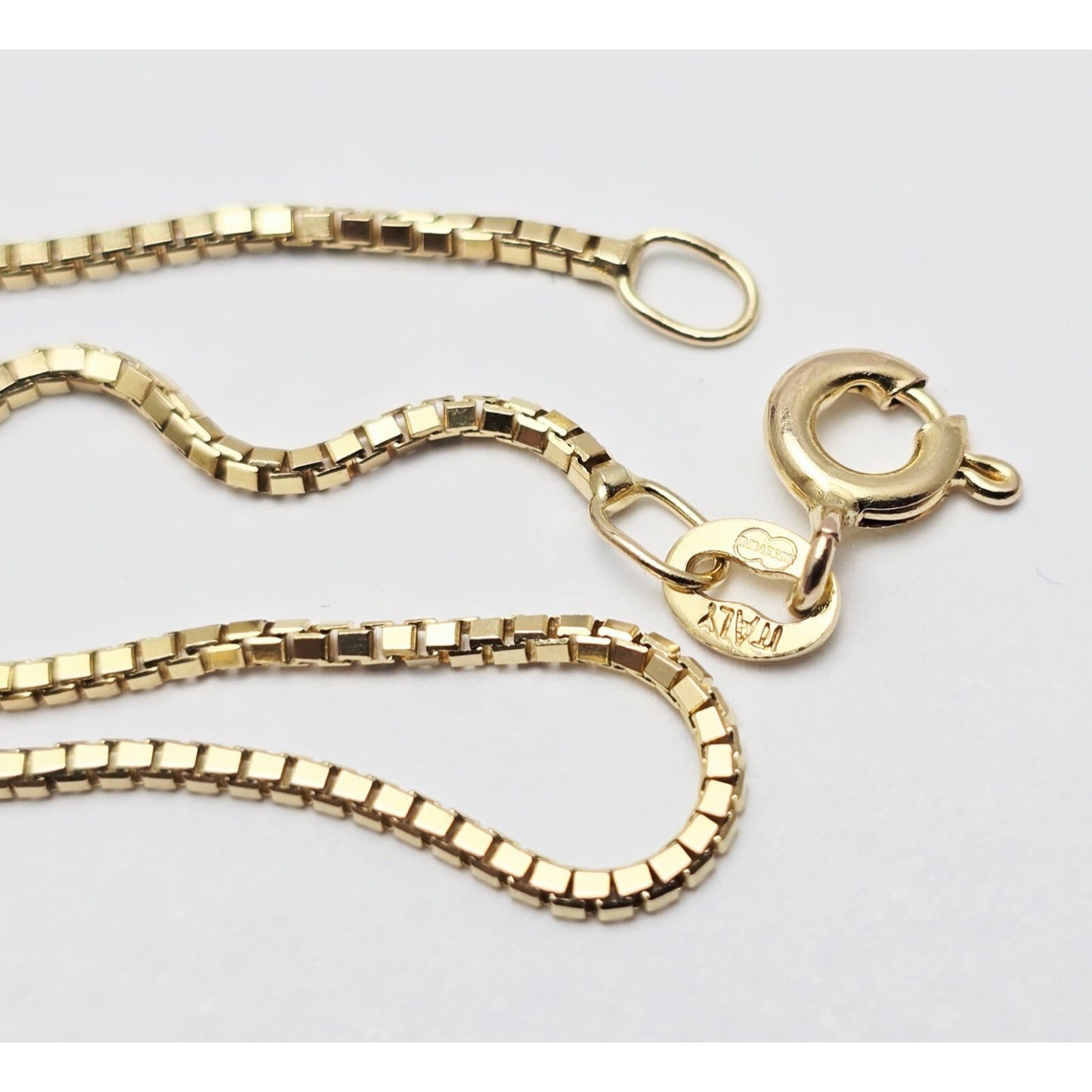 14K Yellow Gold Box Link Chain Necklace Italy